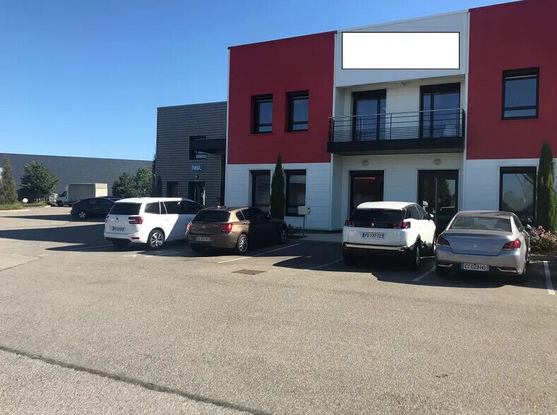 1 Rue De Lombardie, Saint-Priest en alquiler - Foto del edificio - Imagen 2 de 7