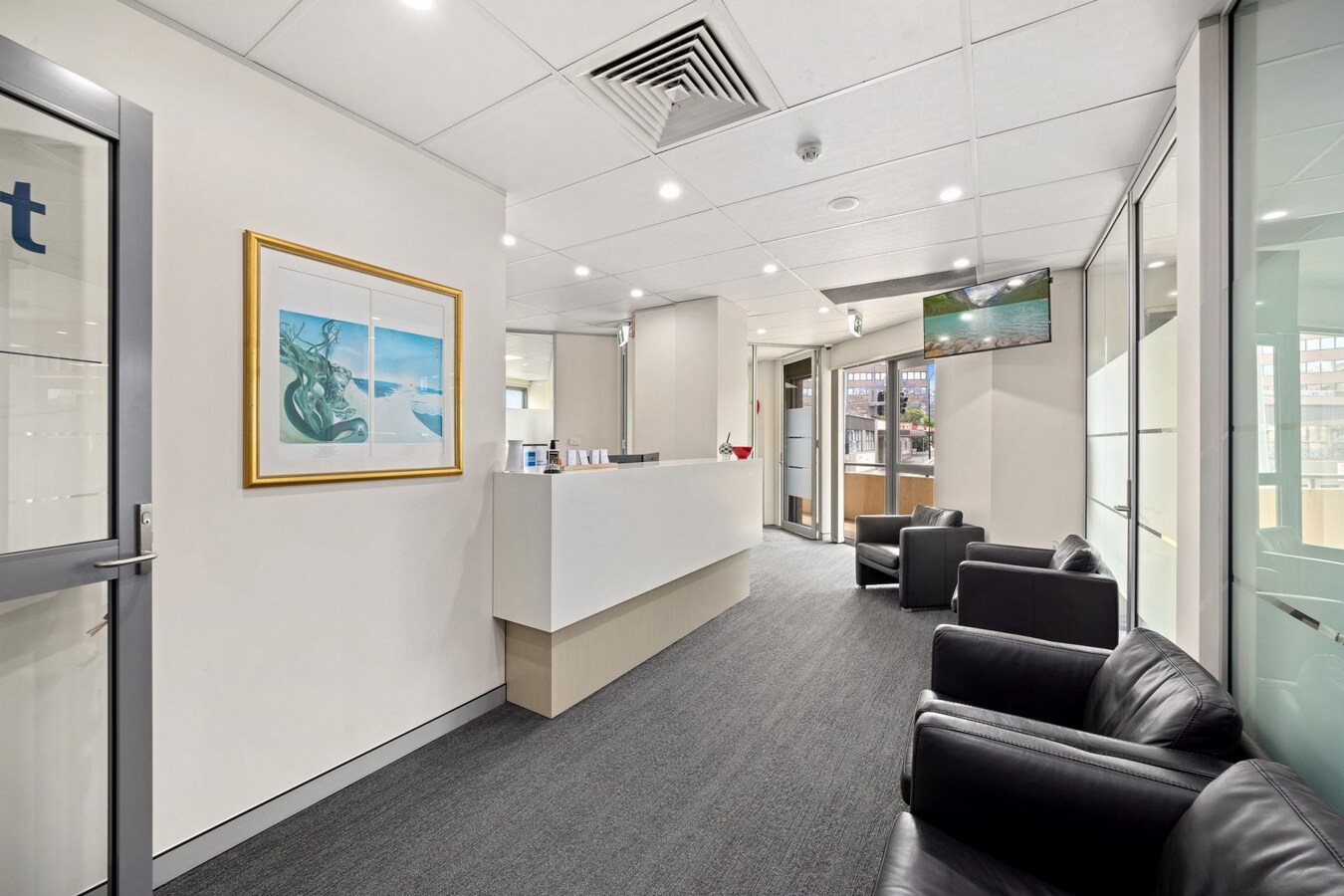 578 Railway Pde, Hurstville, NSW 2220 - Unidad 5 & 6 -  - Foto del interior - Image 1 of 8