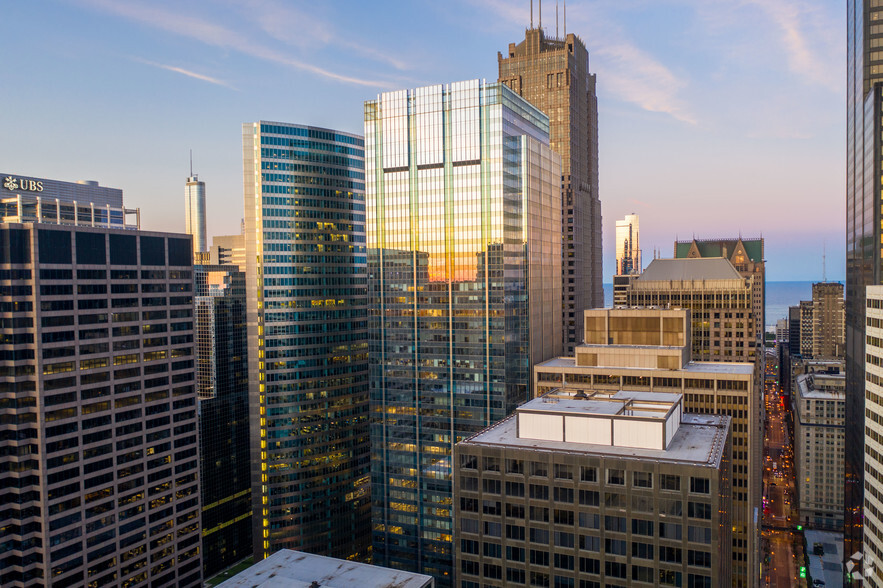 111 S Wacker Dr, Chicago, IL en alquiler - Foto del edificio - Imagen 1 de 15