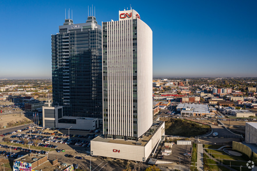 10004 104th Ave NW, Edmonton, AB en alquiler - Foto del edificio - Imagen 1 de 16