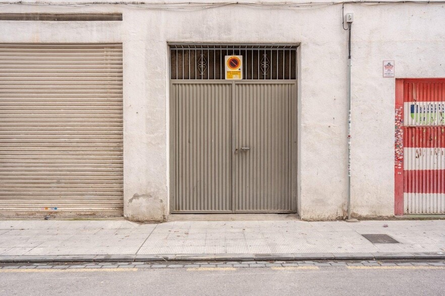 Calle Virgen de la Consolación, Granada, Granada en venta - Foto del edificio - Imagen 3 de 9