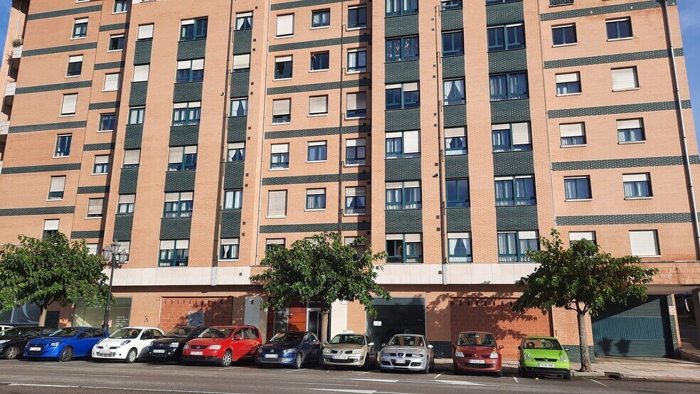 de Atenas, 5, Oviedo, Asturias en alquiler - Foto del edificio - Imagen 2 de 34