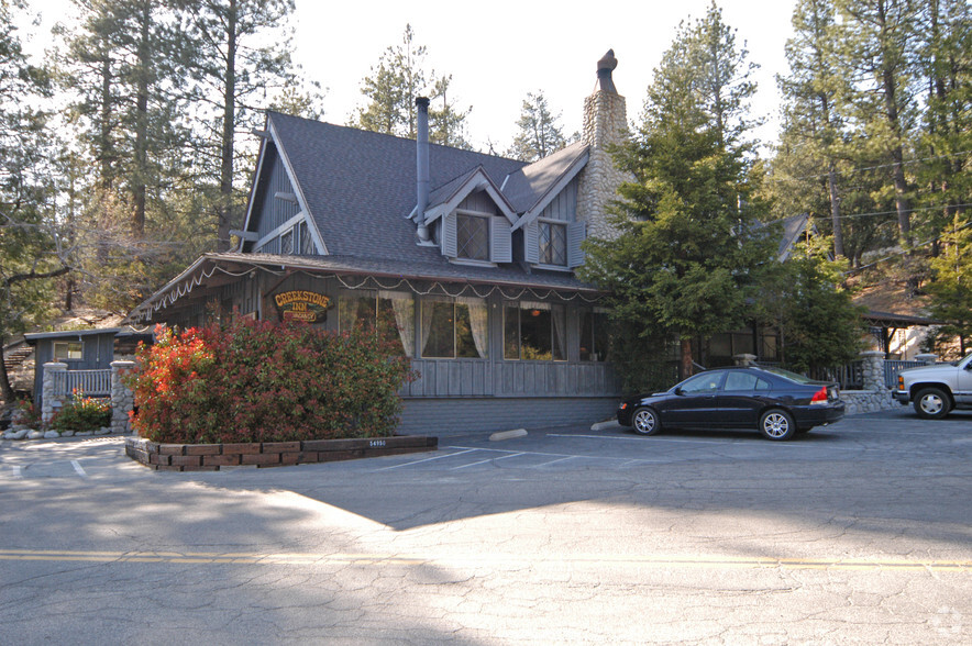 54950 Pine Crest Ave, Idyllwild, CA en alquiler - Foto del edificio - Imagen 2 de 10