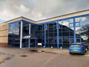 37 Gatwick Rd, Crawley en alquiler Foto del interior- Imagen 1 de 4