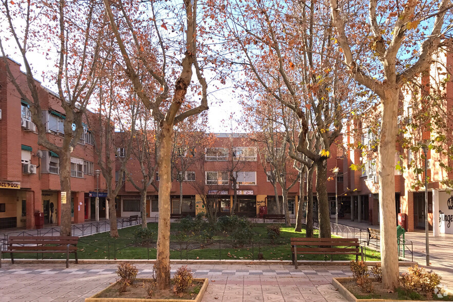 Plaza Blas de Otero, 6, Rivas-Vaciamadrid, Madrid en alquiler - Foto del edificio - Imagen 2 de 2