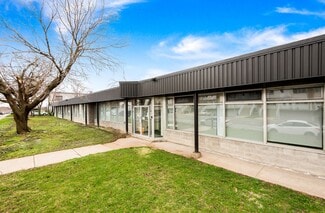 Más detalles de 2345 Rue Lapierre, Montréal, QC - Nave en alquiler