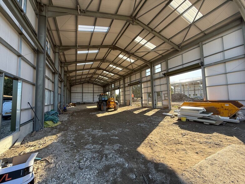 Unit 9, Firsland Park Estate, Albourne Road, Hurstpierpoint en alquiler - Foto del edificio - Imagen 2 de 5