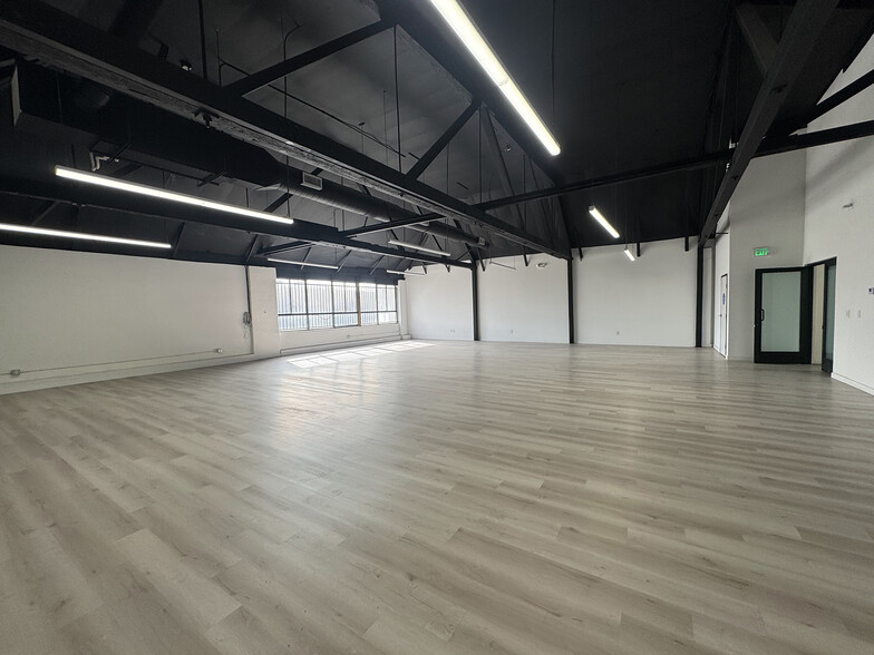 1016 S Santee St, Los Angeles, CA en alquiler - Foto del interior - Imagen 2 de 17