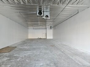 11912-11974 Foothill Blvd, Lake View Terrace, CA en alquiler Foto del interior- Imagen 1 de 4