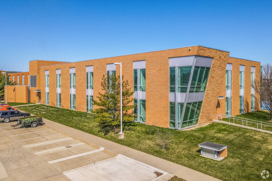 6400 Westown Pky, West Des Moines, IA en alquiler - Foto del edificio - Imagen 3 de 15