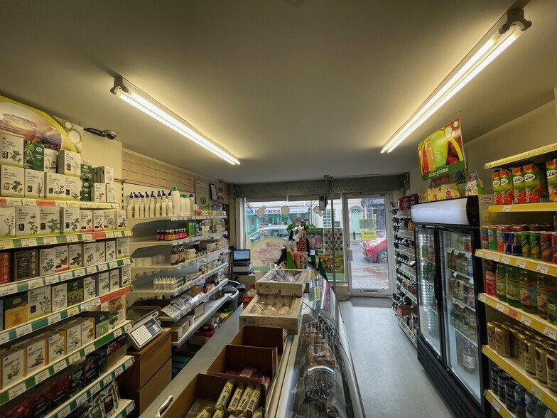 73A-73B Tavistock St, Bedford en alquiler - Foto del edificio - Imagen 3 de 5