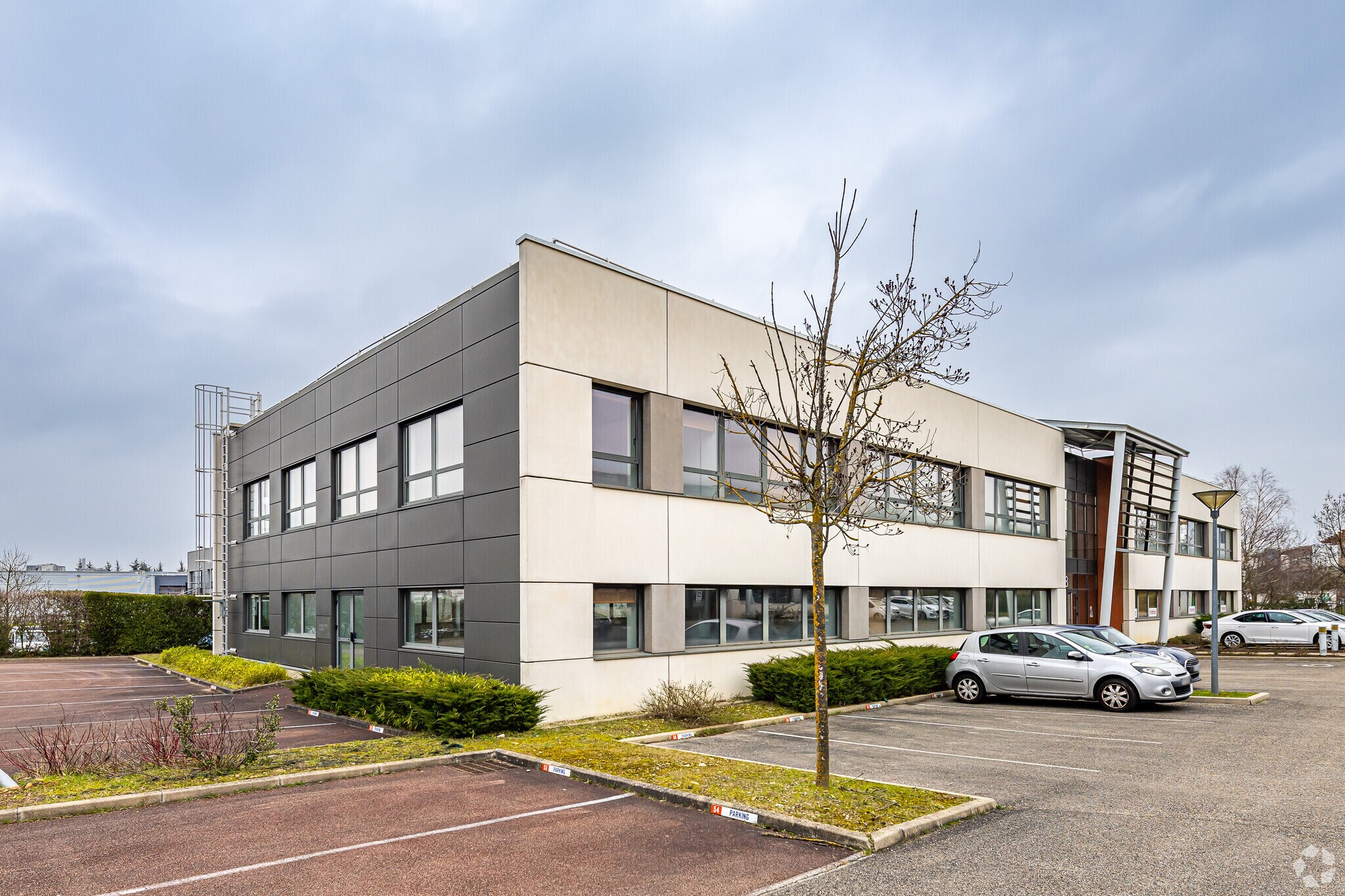 Oficina en Saint-Priest en alquiler Foto principal- Imagen 1 de 7