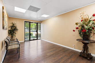 1665 W Shaw Ave, Fresno, CA en alquiler Foto del interior- Imagen 2 de 10