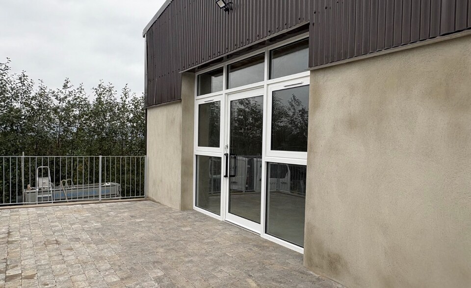 252 Hillhall Rd, Lisburn en alquiler - Foto del edificio - Imagen 2 de 5