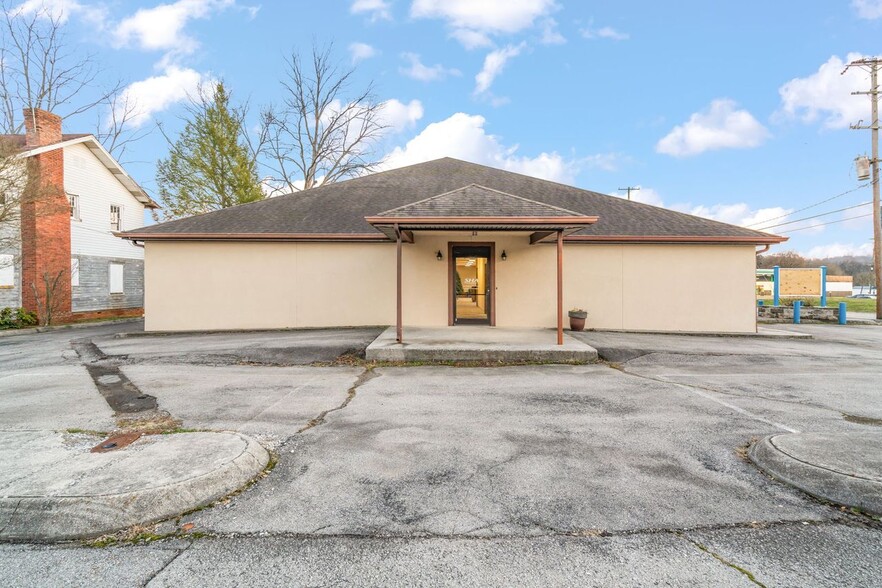 901 Grove St, Loudon, TN en venta - Foto del edificio - Imagen 2 de 16