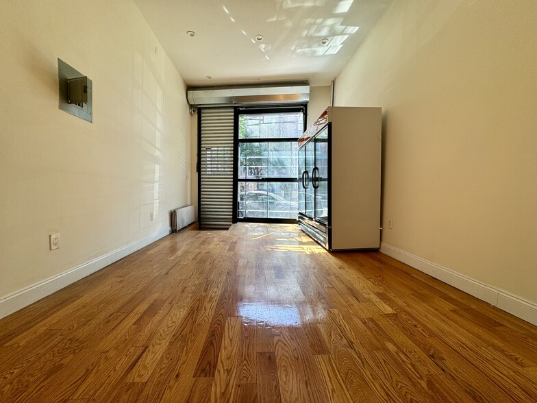 1383 Bedford Ave, Brooklyn, NY en alquiler - Foto del interior - Imagen 2 de 6