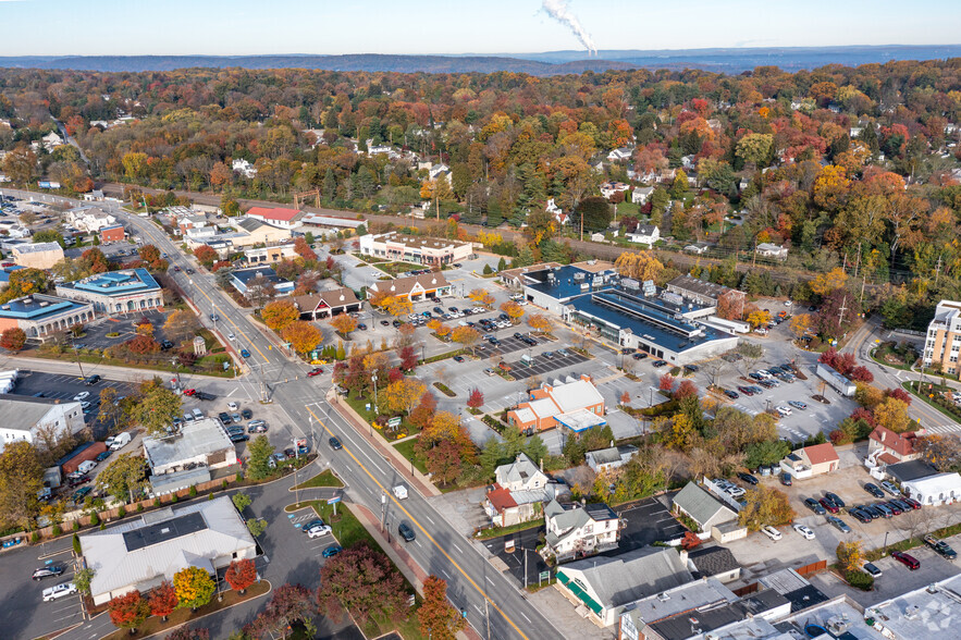 821 W Lancaster Ave, Wayne, PA en alquiler - Foto del edificio - Imagen 3 de 3