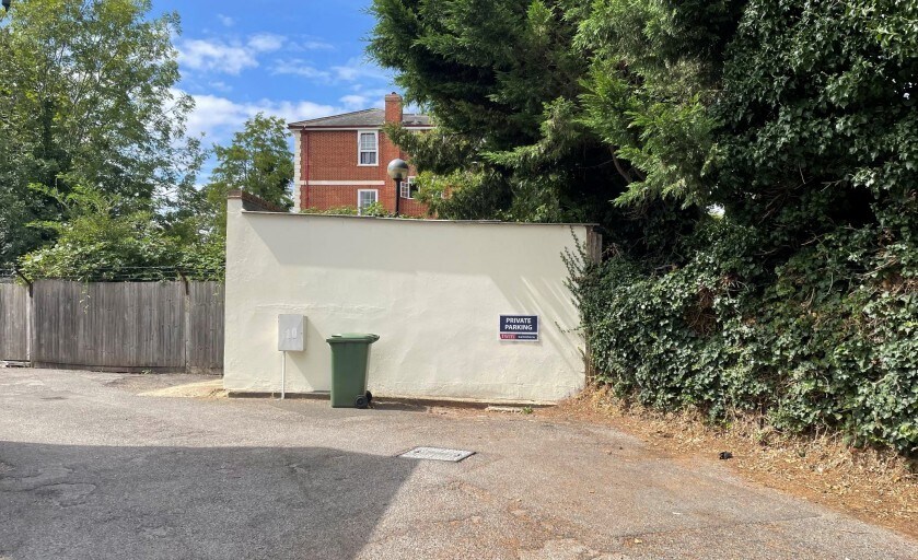 30 West Hill, Epsom en alquiler - Foto del edificio - Imagen 2 de 2