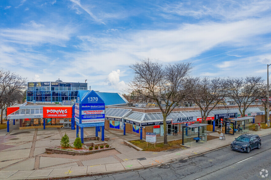 1370 Dundas St E, Mississauga, ON en venta - Foto del edificio - Imagen 3 de 6