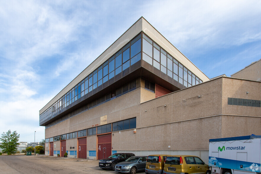 Avenida Valdelaparra, 27, Alcobendas, Madrid en alquiler - Foto del edificio - Imagen 3 de 6