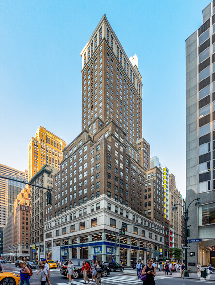 535 Fifth Ave, New York, NY en alquiler - Foto del edificio - Imagen 1 de 2