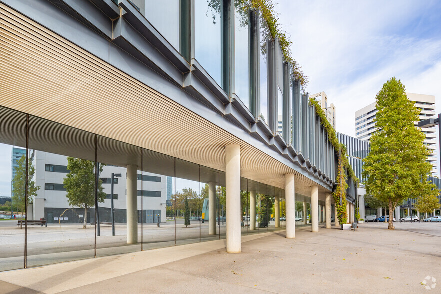 Plaça D'europa, L'hospitalet De Llobregat, Barcelona en alquiler - Foto del edificio - Imagen 2 de 4