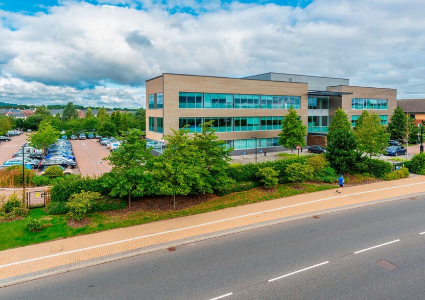 Gloucester Business Park, Gloucester en venta - Foto del edificio - Imagen 2 de 16