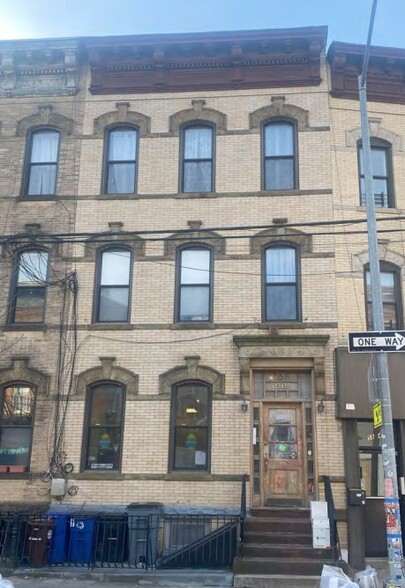 5848-5850 Catalpa Ave, Ridgewood, NY en venta - Foto del edificio - Imagen 2 de 10