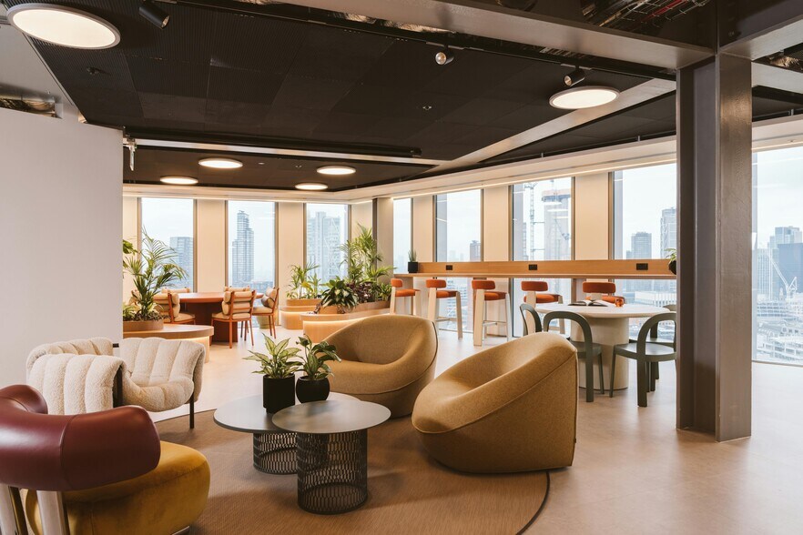 103-105 Bunhill Row, London en alquiler - Foto del edificio - Imagen 2 de 170