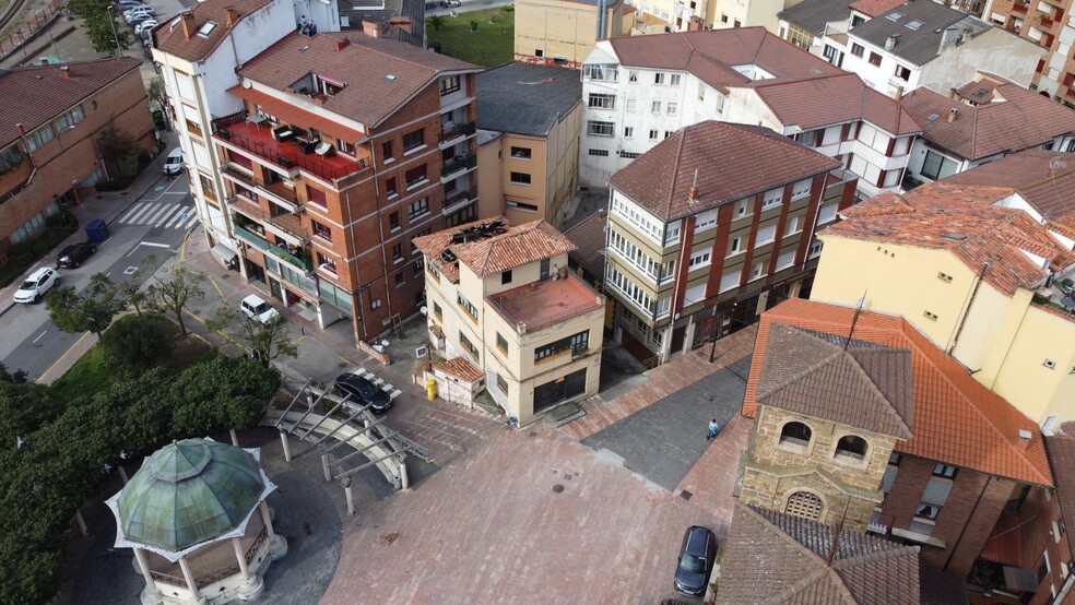 Calle Celestino Castañón, 3, Aller, Asturias en venta - Foto principal - Imagen 1 de 43
