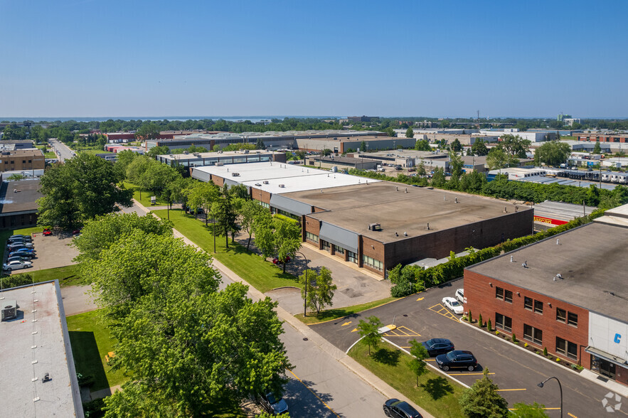 5000 St Fairway, Montréal, QC en alquiler - Vista aérea - Imagen 2 de 6