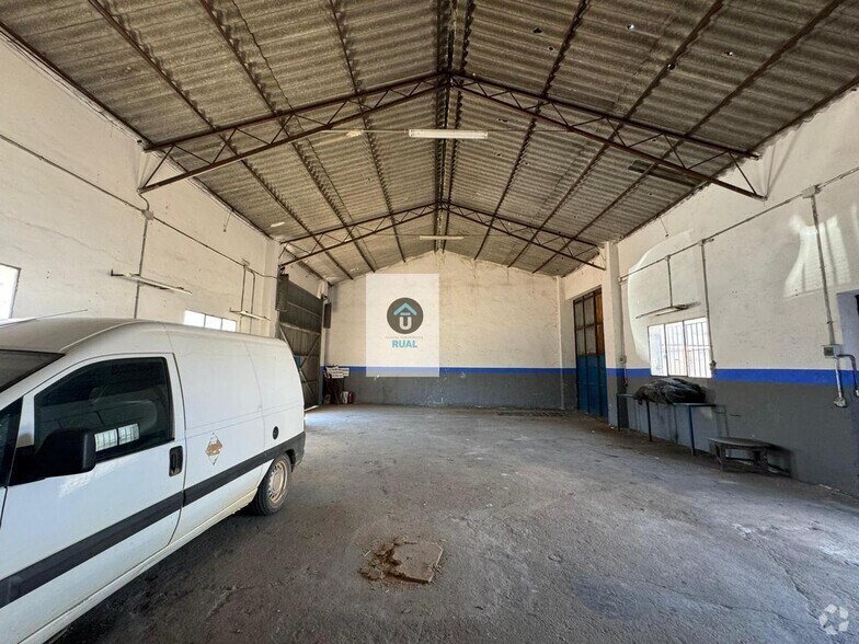 Nave en Belvís de la Jara, Toledo en venta - Foto del edificio - Imagen 3 de 12