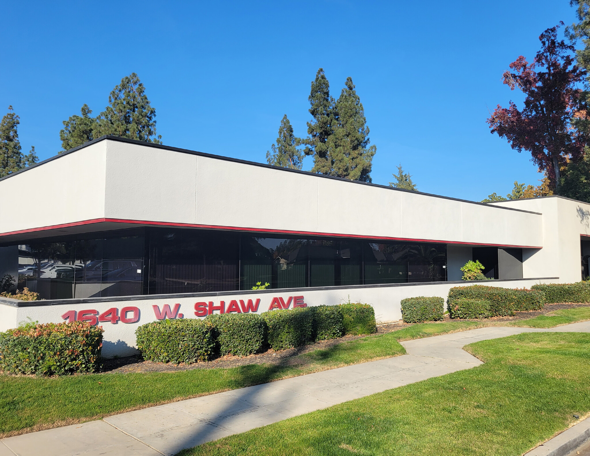 1640 W Shaw Ave, Fresno, CA en alquiler Foto del edificio- Imagen 1 de 1