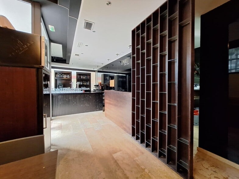 Local en Alzira, Valencia en venta - Foto del edificio - Imagen 3 de 14