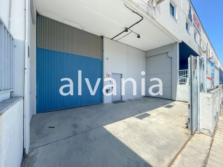 Calle Fisicas, 62, Alcorcón, Madrid en alquiler - Foto del edificio - Imagen 2 de 5