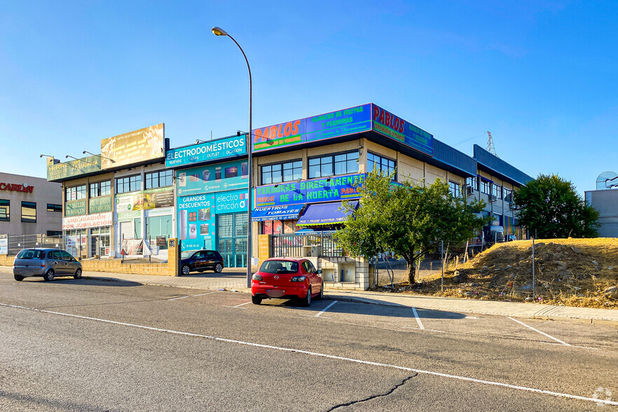 Calle Quitapesares, 20 local 42 B, Villaviciosa de Odón, Madrid en venta - Foto del edificio - Imagen 3 de 5