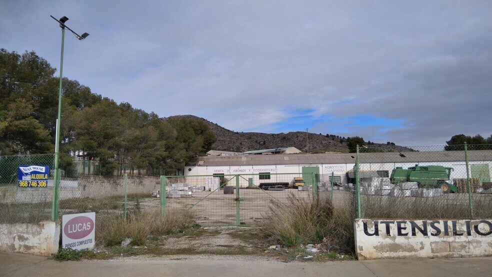 Nave en Calasparra, Murcia en alquiler - Foto del edificio - Imagen 3 de 3