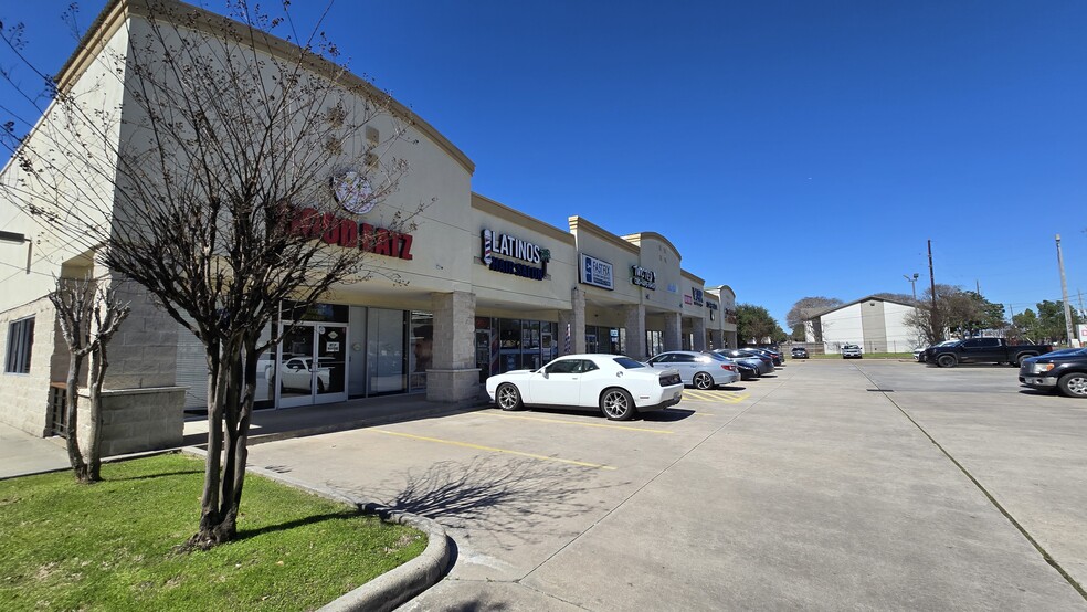 8805 Jones Rd, Houston, TX en alquiler - Foto del edificio - Imagen 2 de 5