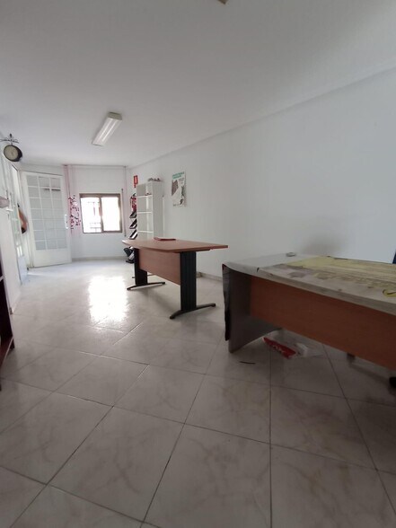 Local en Cáceres en venta - Foto del edificio - Imagen 2 de 12