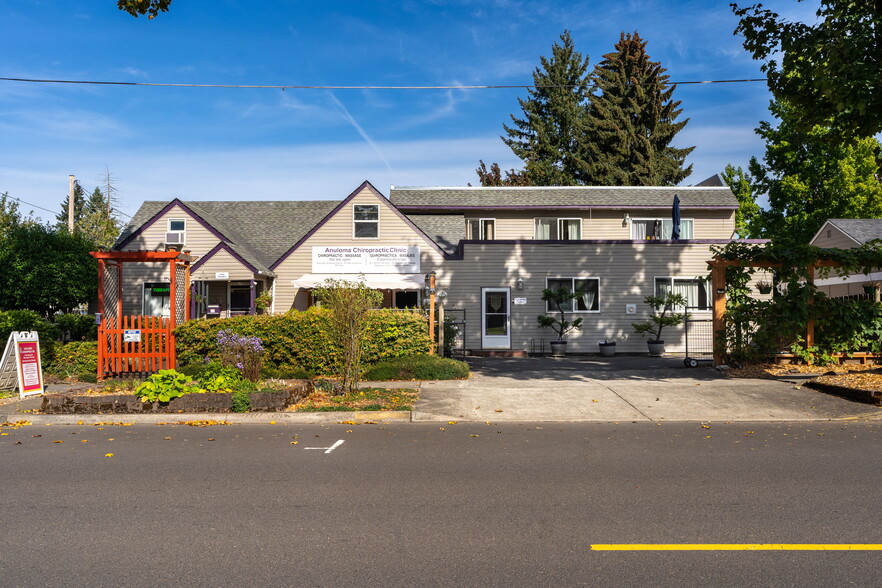 909 SE Cedar St, Hillsboro, OR en venta - Foto del edificio - Imagen 3 de 56