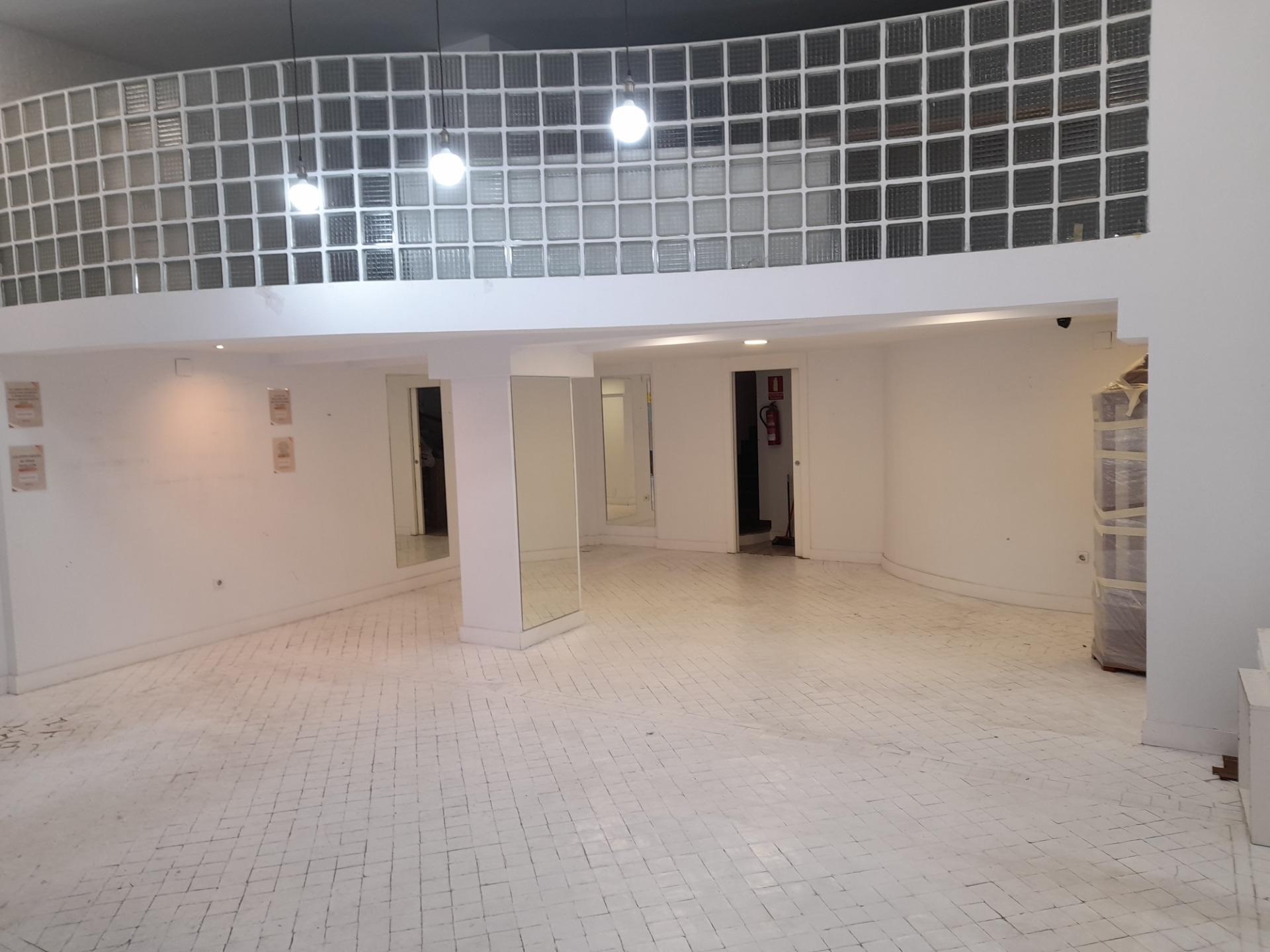 Local en Cáceres, Cáceres en alquiler Foto del edificio- Imagen 1 de 12