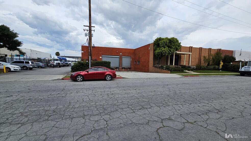 235 W 140th St, Los Angeles, CA en alquiler - Foto del edificio - Imagen 2 de 4