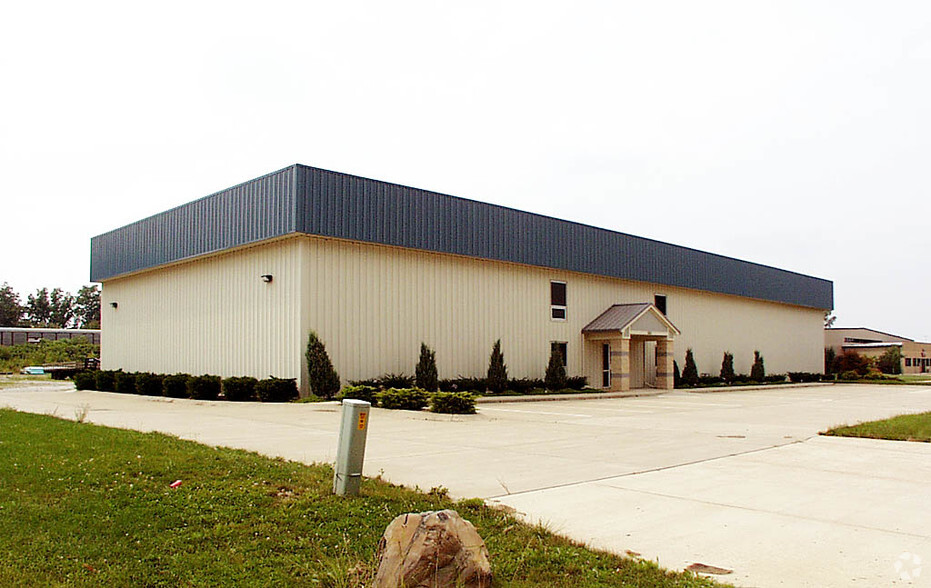 7405 Industrial Parkway Dr, Lorain, OH en venta - Foto del edificio - Imagen 2 de 4