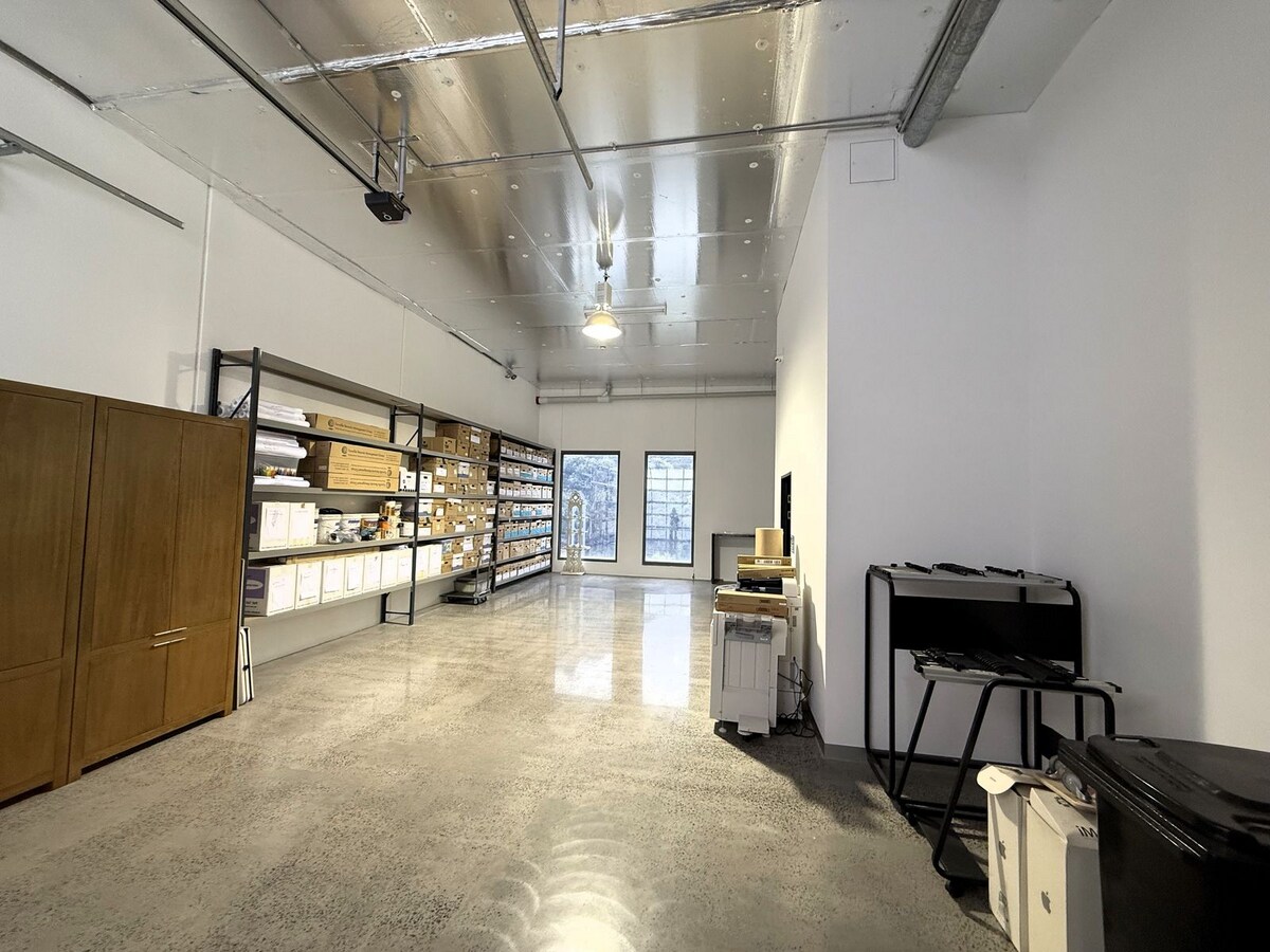 18 George Street, Sandringham, VIC 3192 - Unidad 2 - - Foto del interior - Image 2 of 2