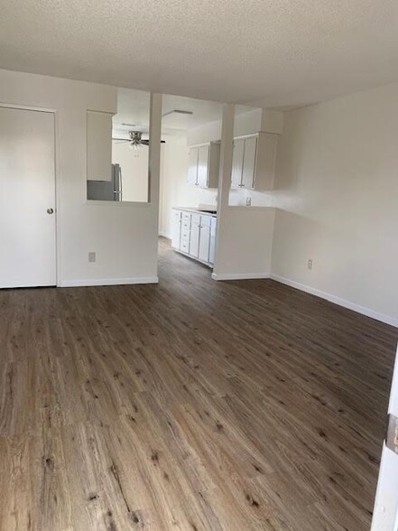 1178 Beverly Blvd, Lemoore, CA en venta - Foto del interior - Imagen 3 de 6