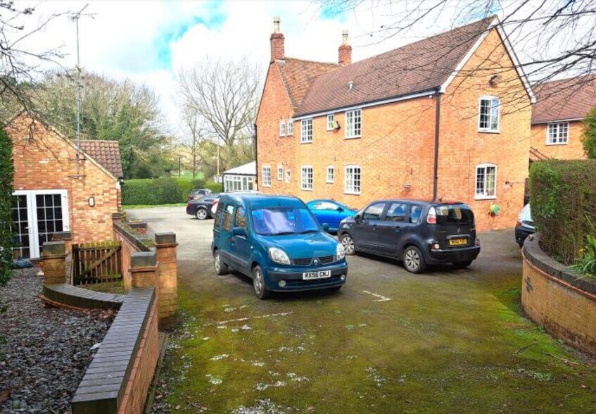 72 High St, Riseley en venta - Foto del edificio - Imagen 2 de 3