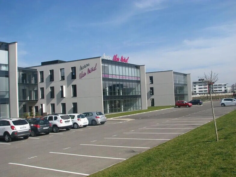 11 Rue Aimé Cotton, Saint-Priest en alquiler - Foto del edificio - Imagen 1 de 16