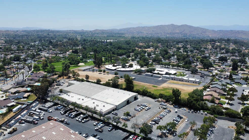 2970 Myers St, Riverside, CA en alquiler - Foto del edificio - Imagen 3 de 6