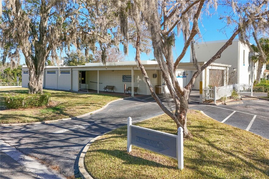 1135 Lake Ave, Clermont, FL en venta - Foto del edificio - Imagen 1 de 14