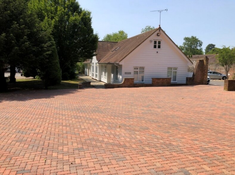 Chesham Rd, Berkhamsted en alquiler - Foto del edificio - Imagen 3 de 4